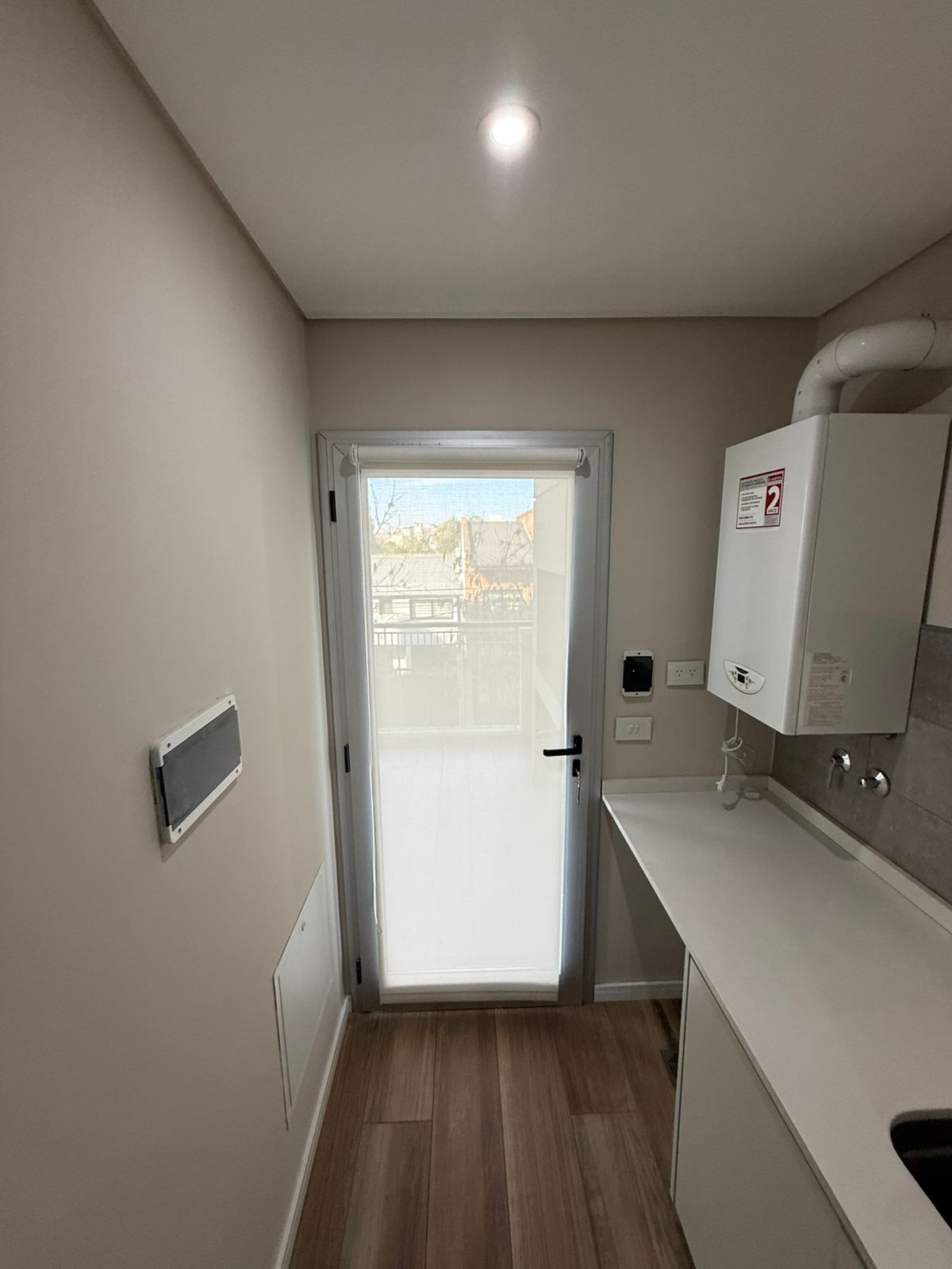 aparopropiedades - Departamento de 2 ambientes con cochera en alquiler en el Complejo Klover Plaza