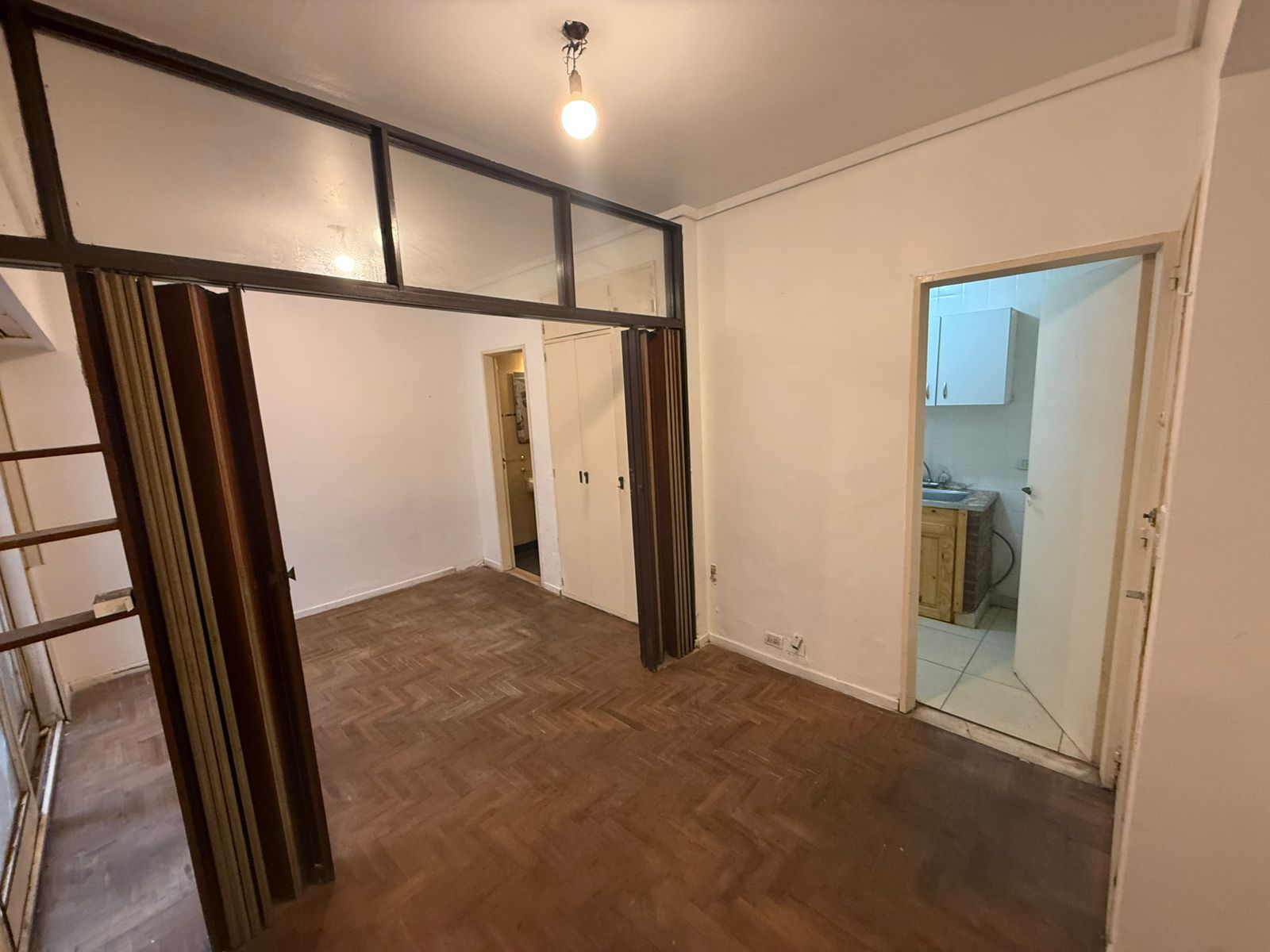 aparopropiedades - Monoambiente a la venta sobre Rivadavia