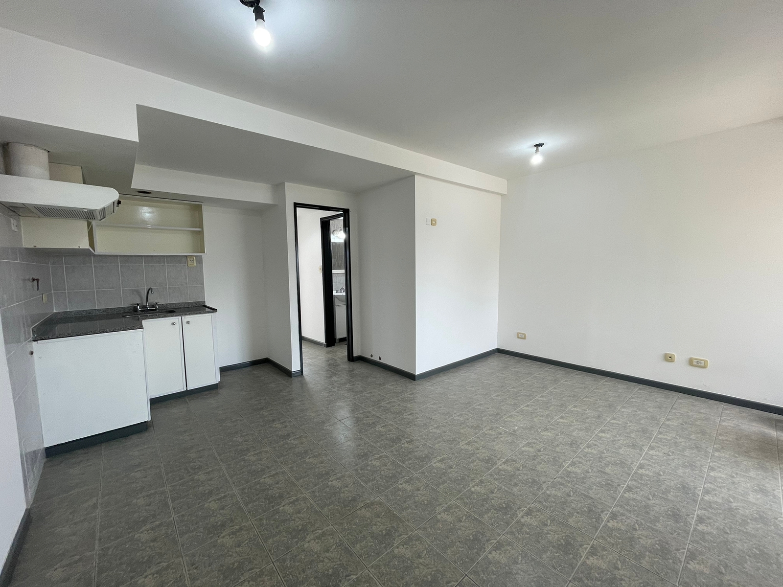 aparopropiedades - Departamento de 3 ambientes en Bernal Oeste