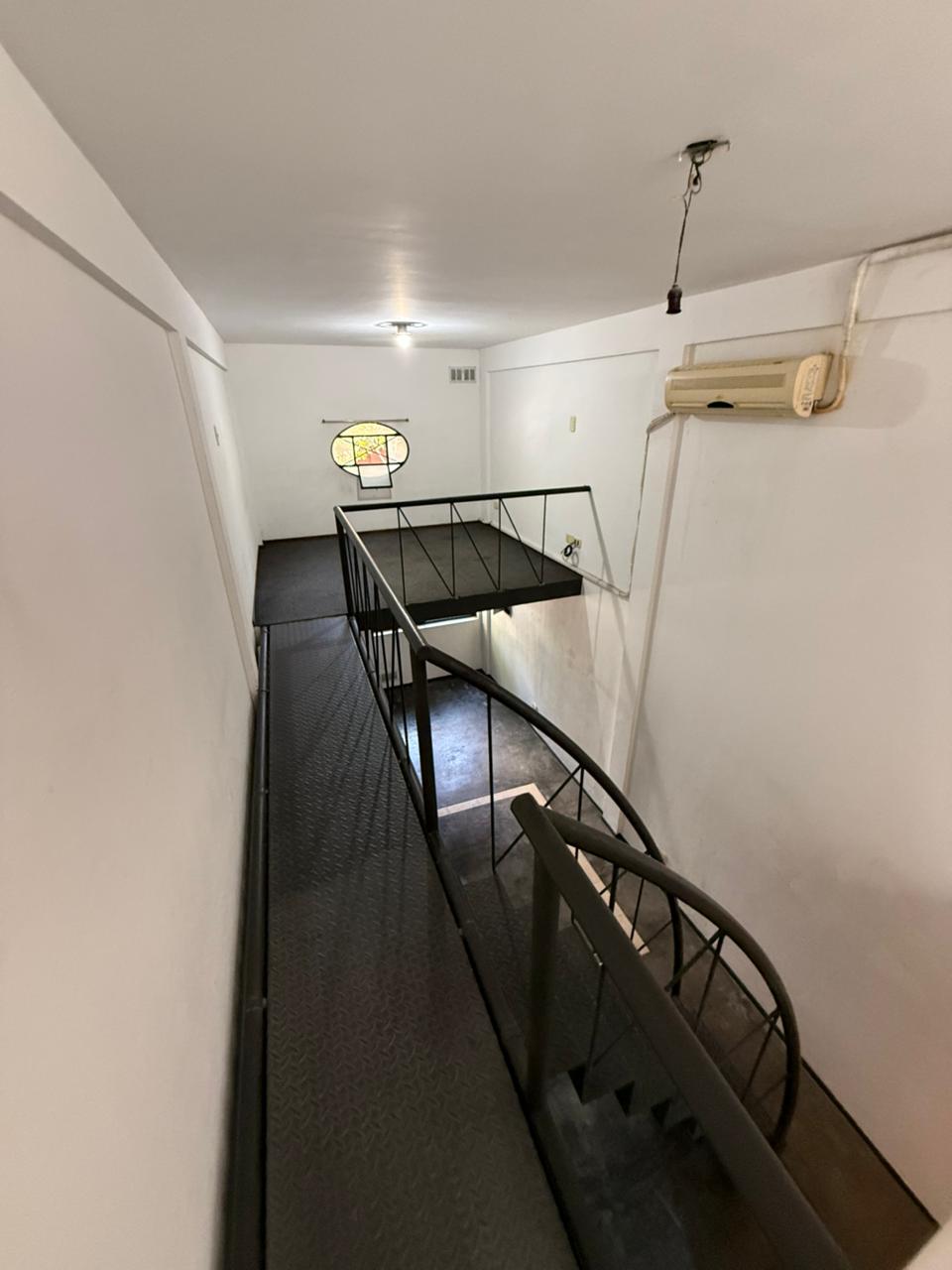 aparopropiedades - Departamento de 3 ambientes en Bernal Centro