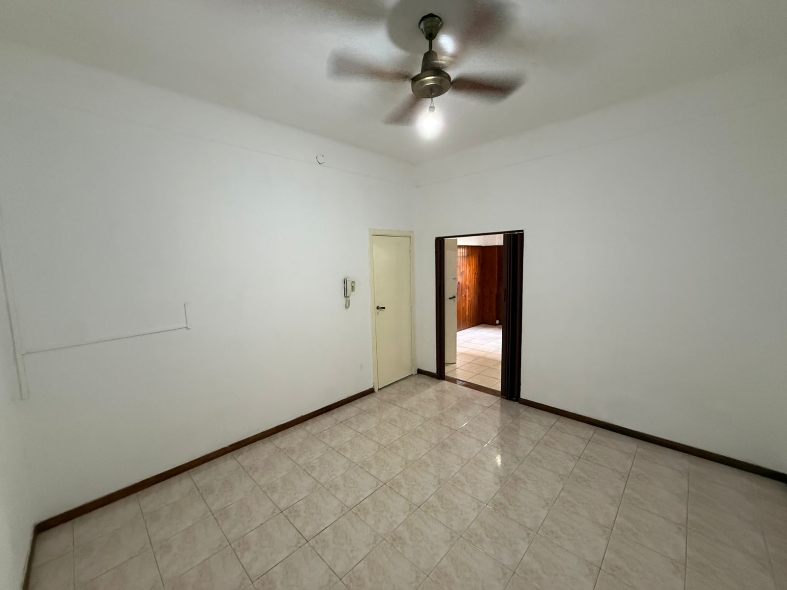 aparopropiedades - Departamento de 2 ambientes en planta baja en Quilmes 