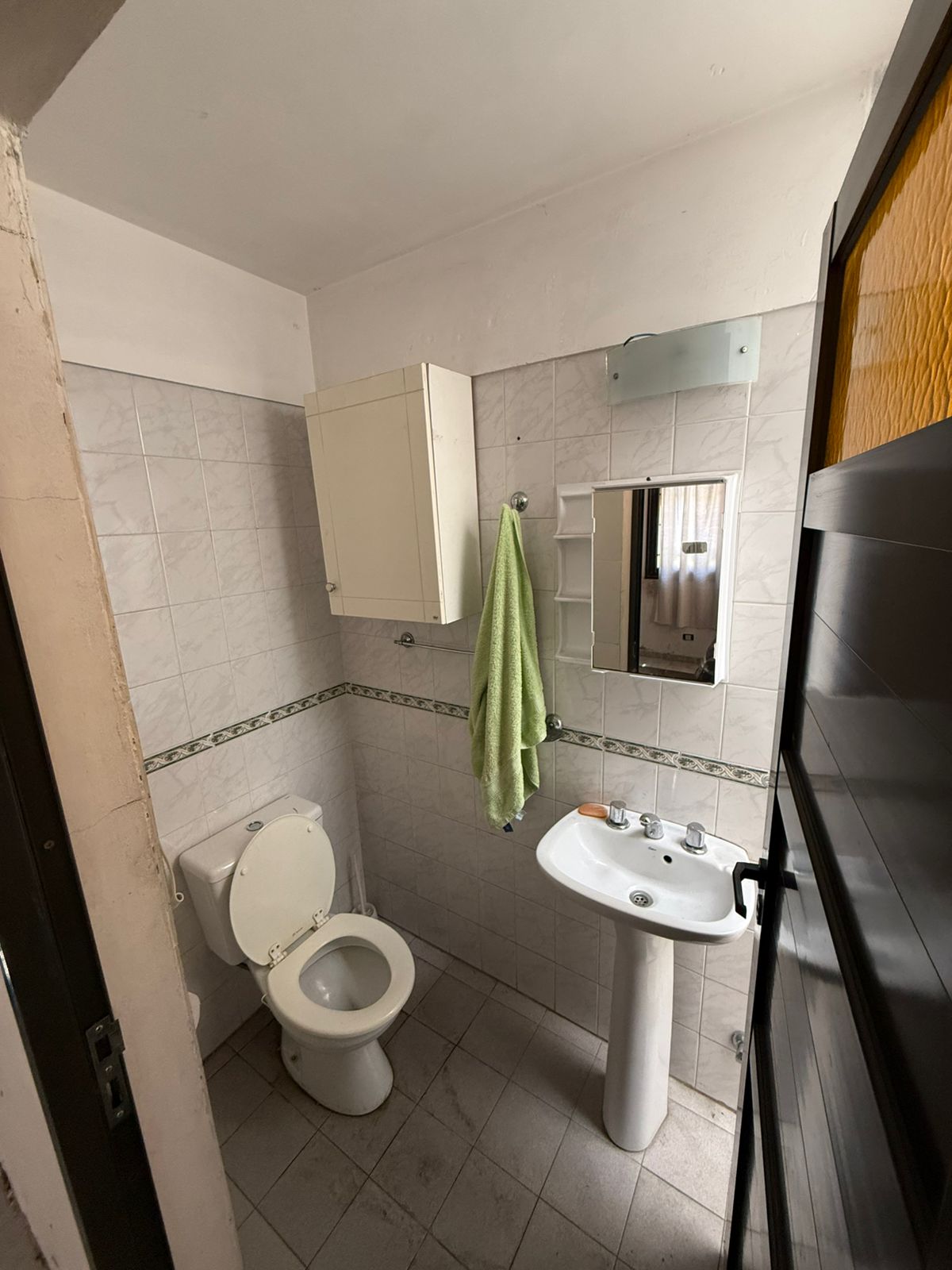 aparopropiedades - Casa en Quilmes Oeste a la venta