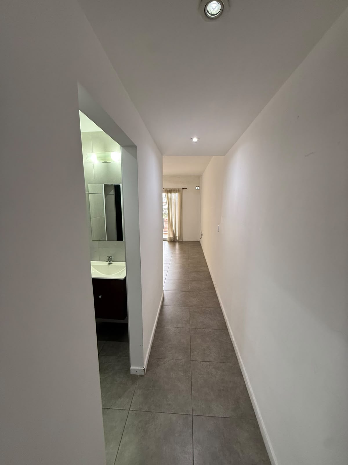 aparopropiedades - Departamento de 2 ambientes en Quilmes oeste con cochera