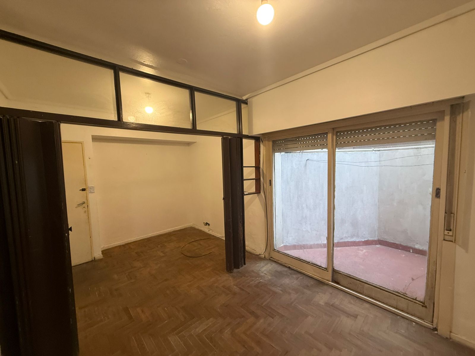 aparopropiedades - Monoambiente en alquiler sobre Rivadavia