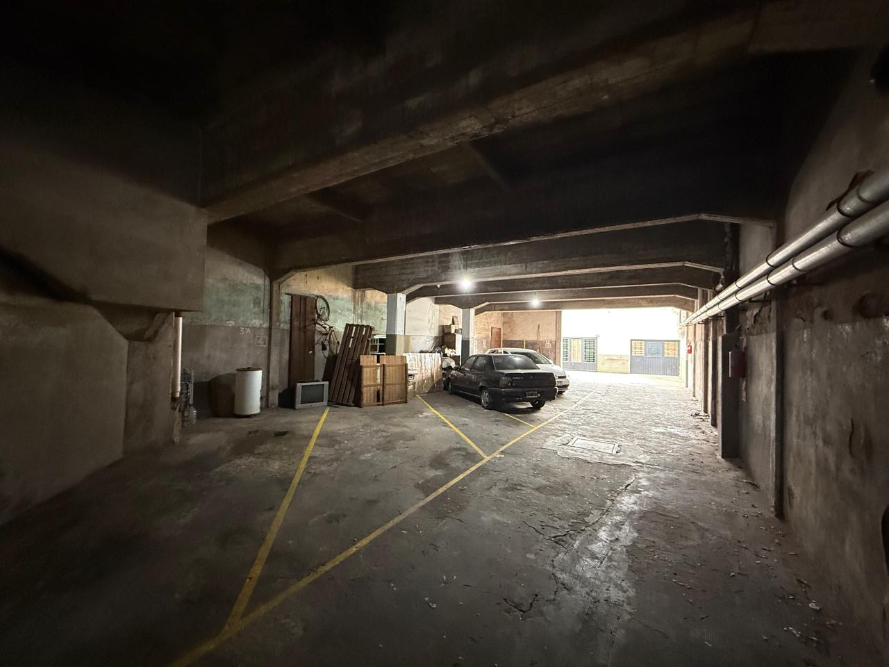 aparopropiedades - Departamento de 4 ambientes con cochera en Quilmes centro 