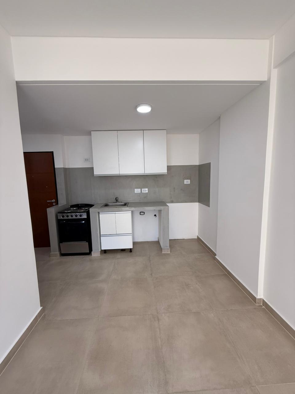 aparopropiedades - Monoambiente de categoria en Alquiler