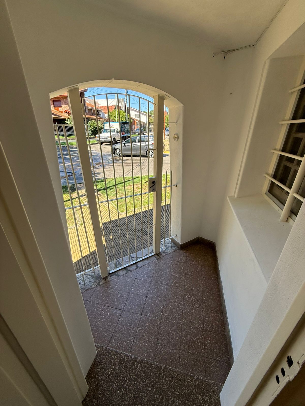 aparopropiedades - Casa en zona Residencial de Quilmes 