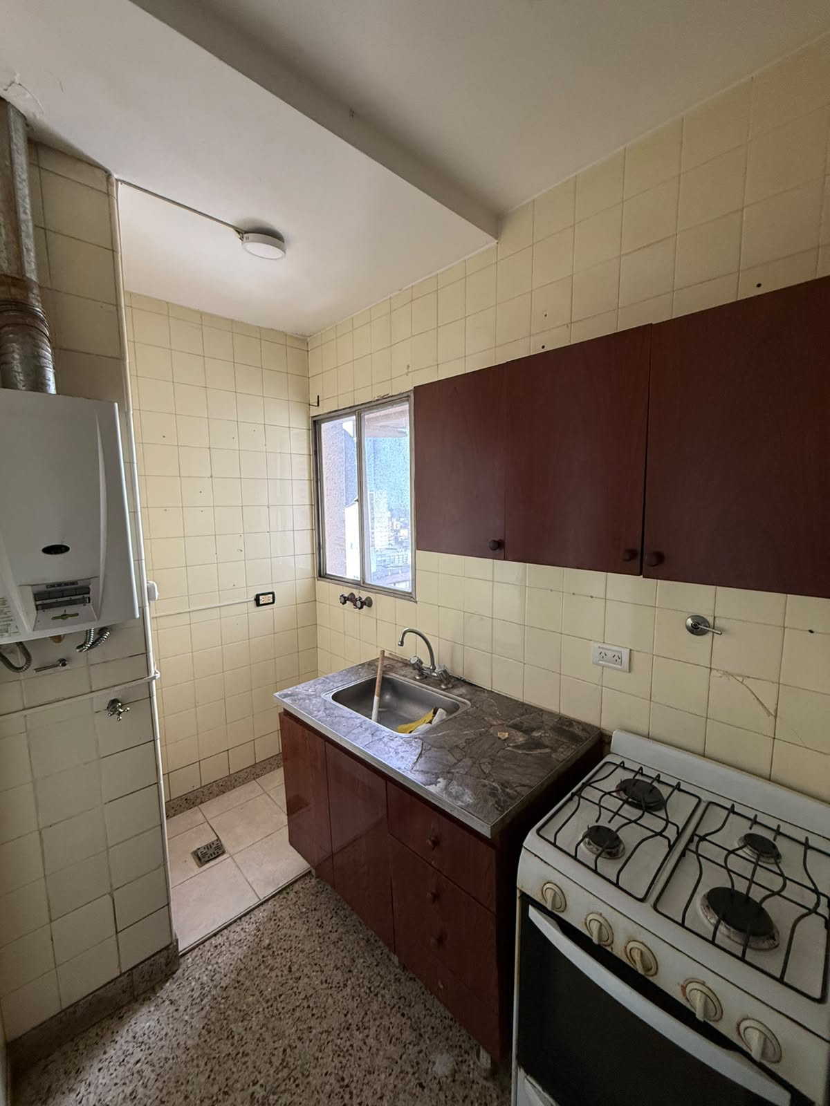 aparopropiedades - Departamento de 3 ambientes en Quilmes centro