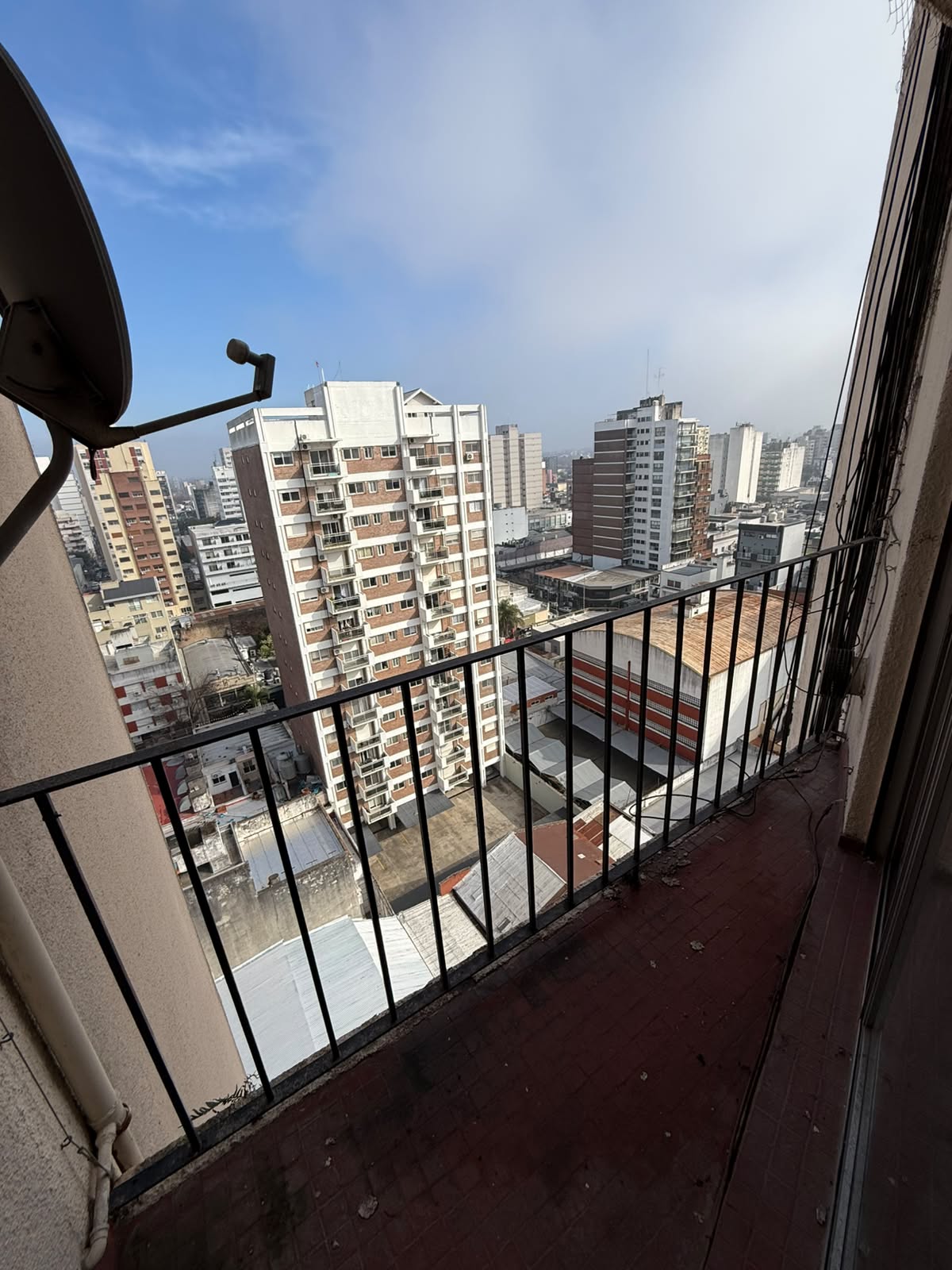 aparopropiedades - Departamento de 3 ambientes en Quilmes centro