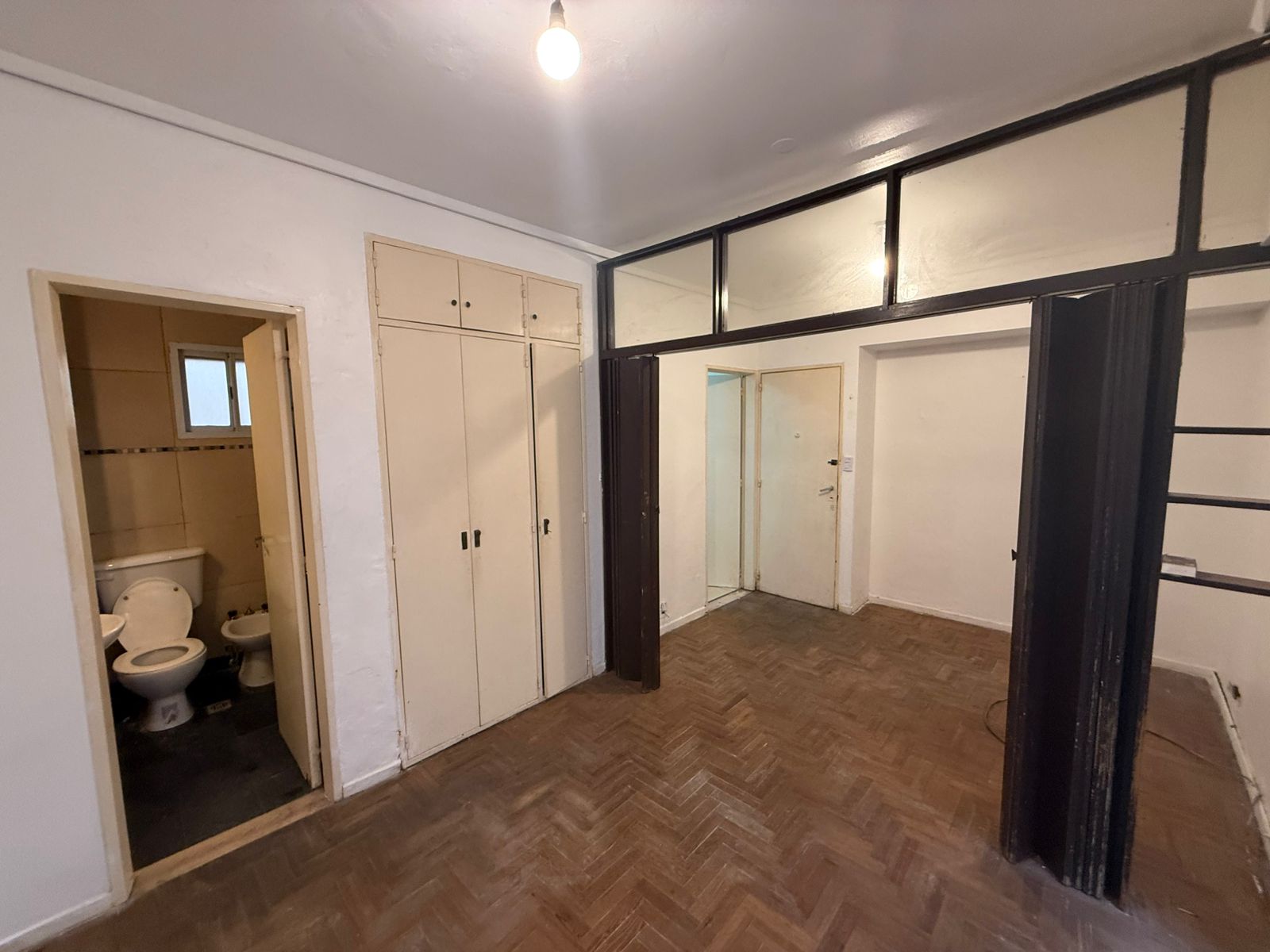 aparopropiedades - Monoambiente a la venta sobre Rivadavia
