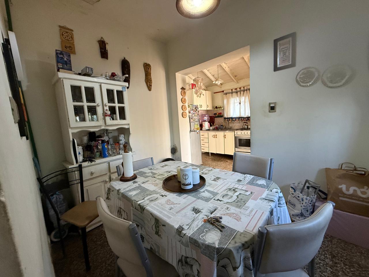 aparopropiedades - Casa en Quilmes Oeste a la venta
