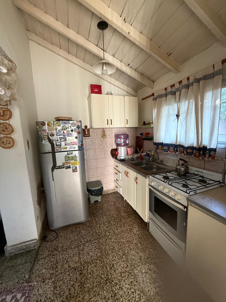 aparopropiedades - Casa en Quilmes Oeste a la venta