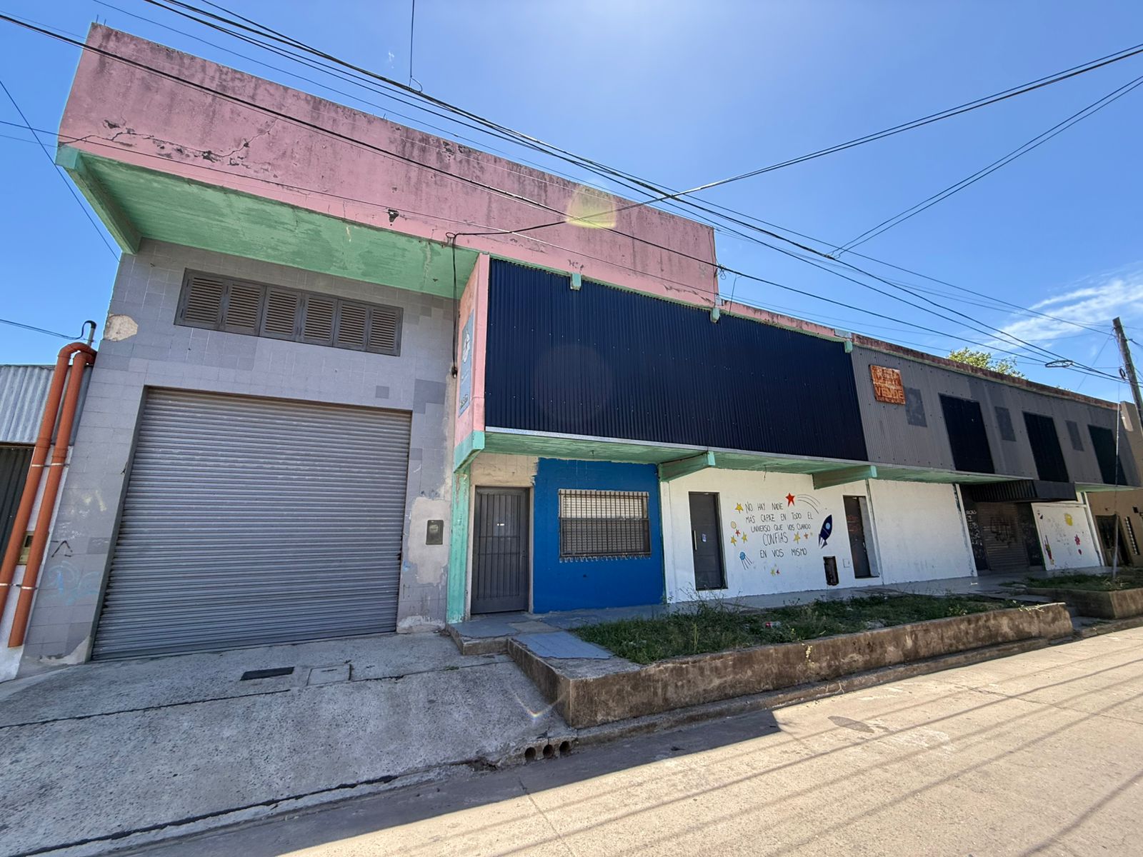 aparopropiedades - Galpón industrial en Quilmes - Excelente Oportunidad de Inversión 