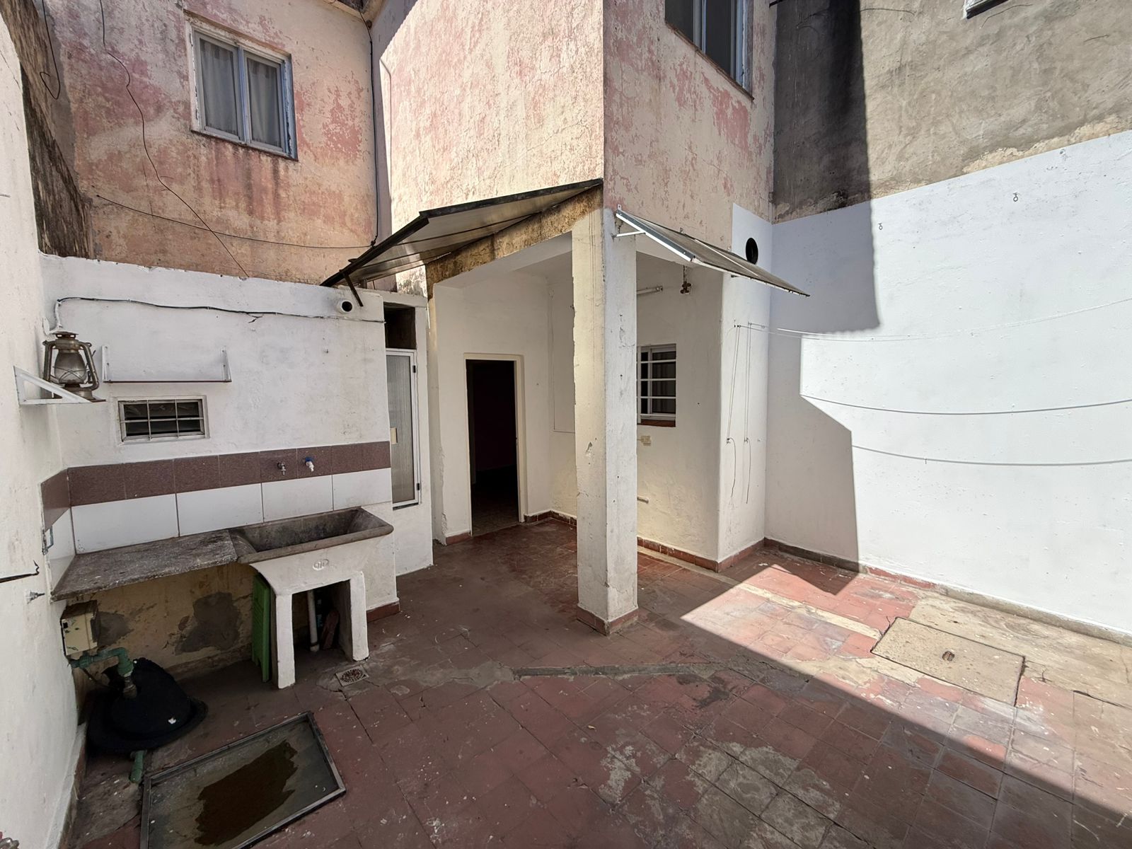 aparopropiedades - Casa en zona Residencial de Quilmes a la venta
