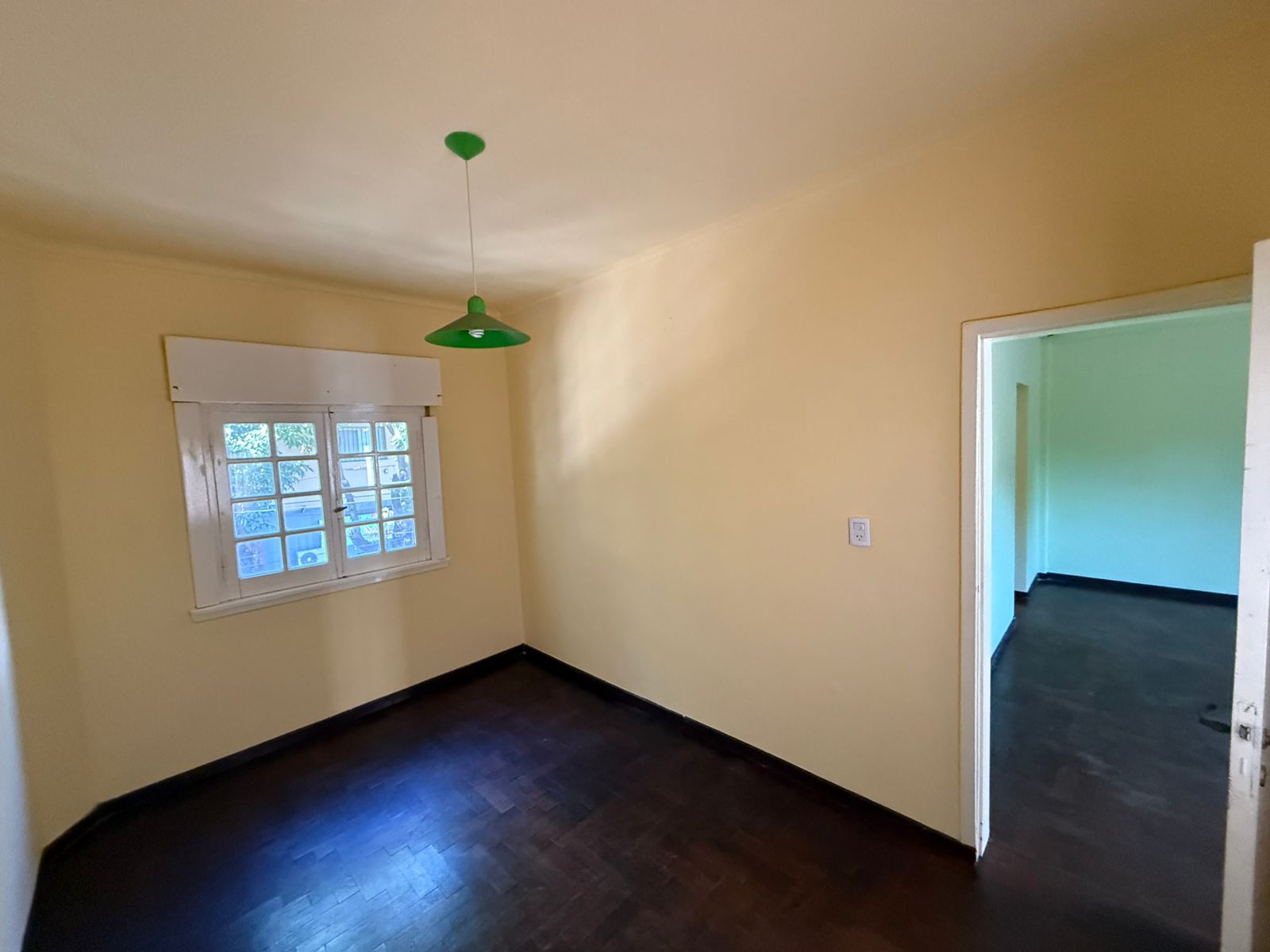 aparopropiedades - Casa en zona Residencial de Quilmes a la venta