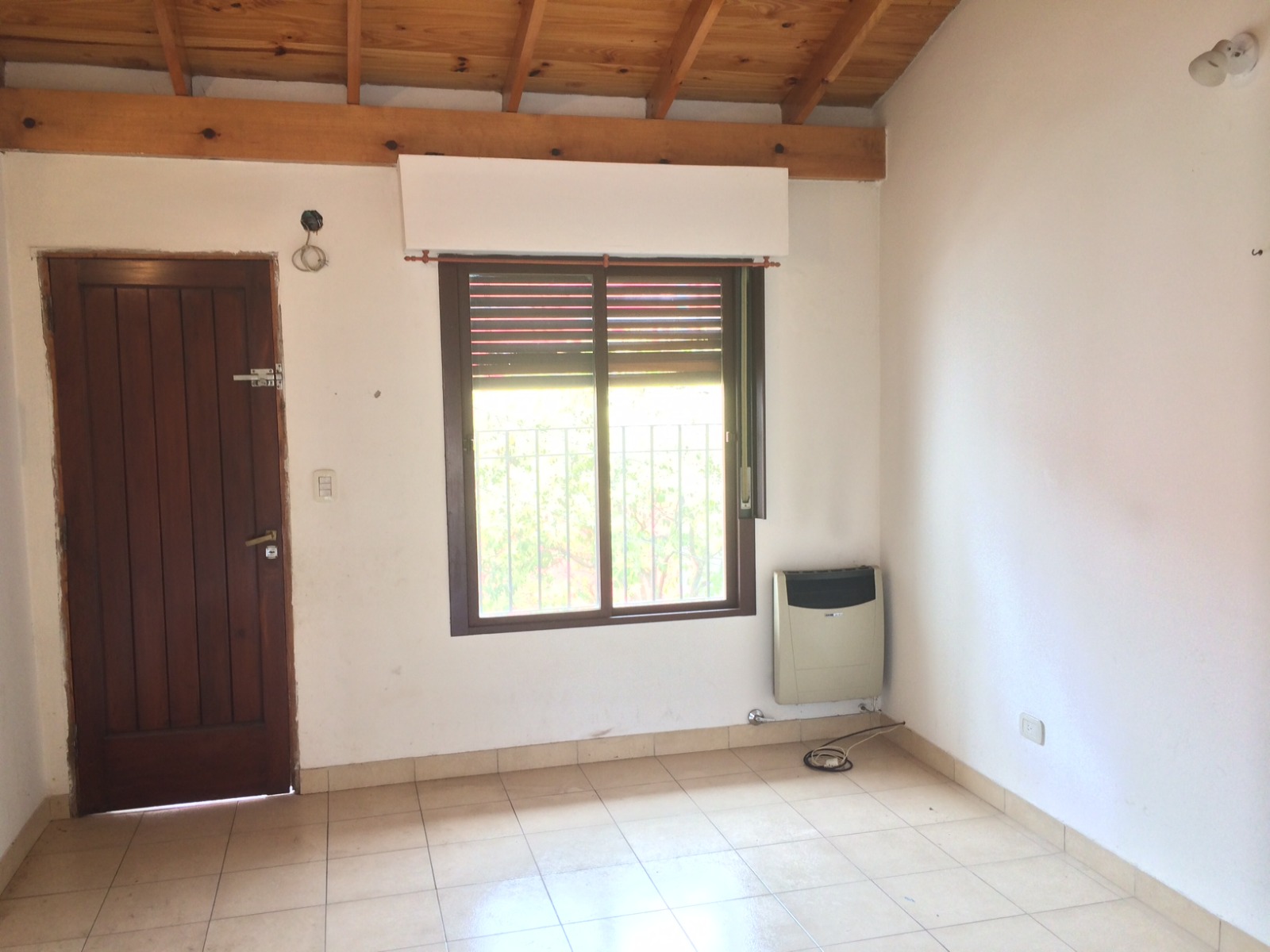 aparopropiedades - Departamento en planta alta a la venta