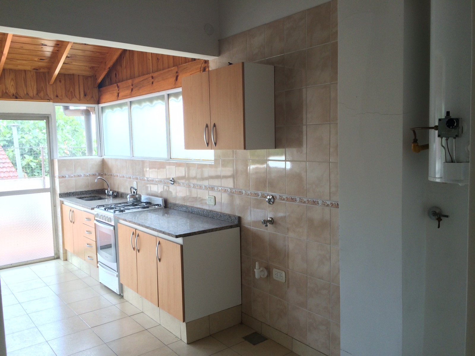 aparopropiedades - Departamento en planta alta a la venta