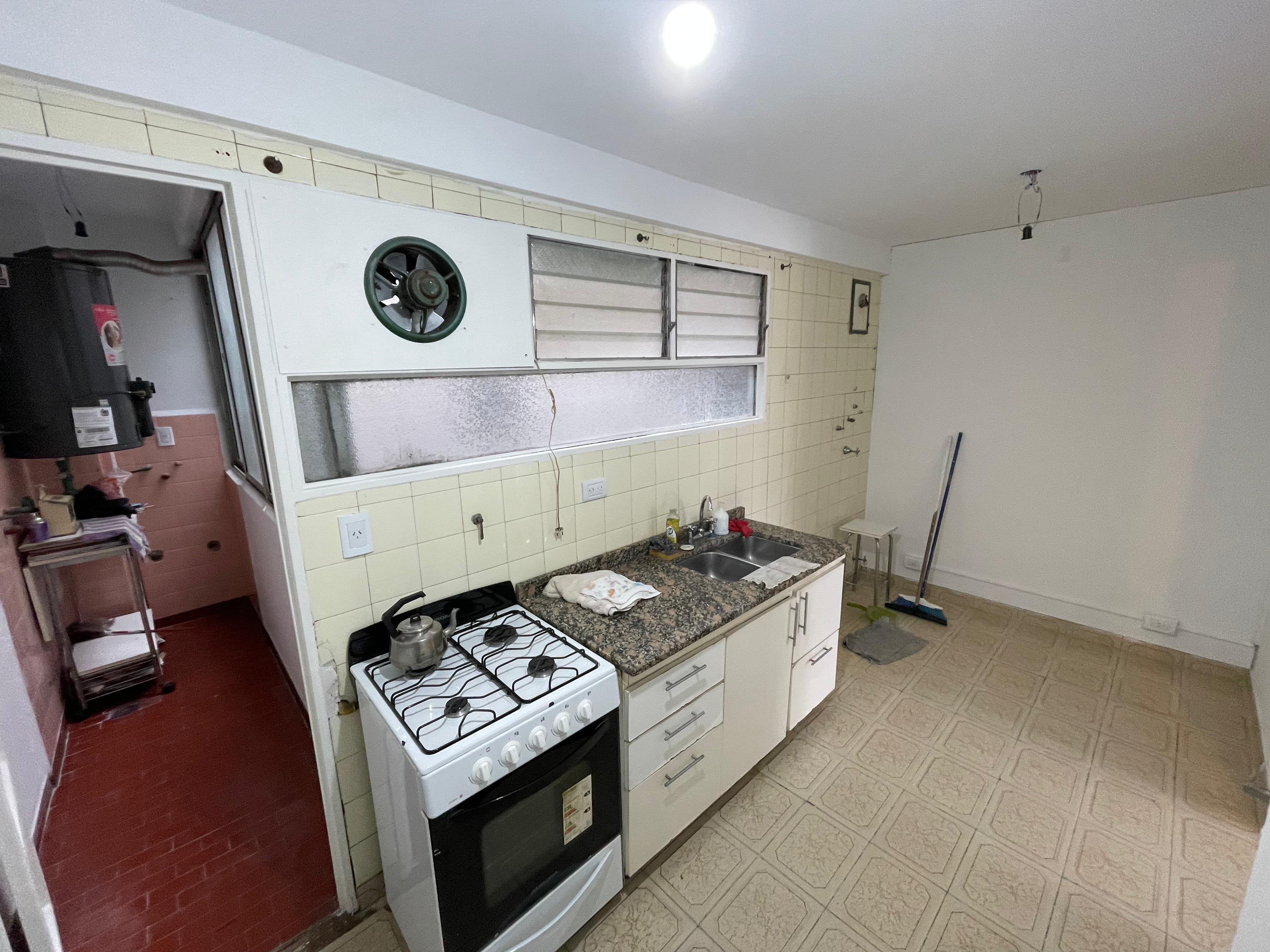 aparopropiedades - Departamento de 3 ambientes en Quilmes centro a la venta