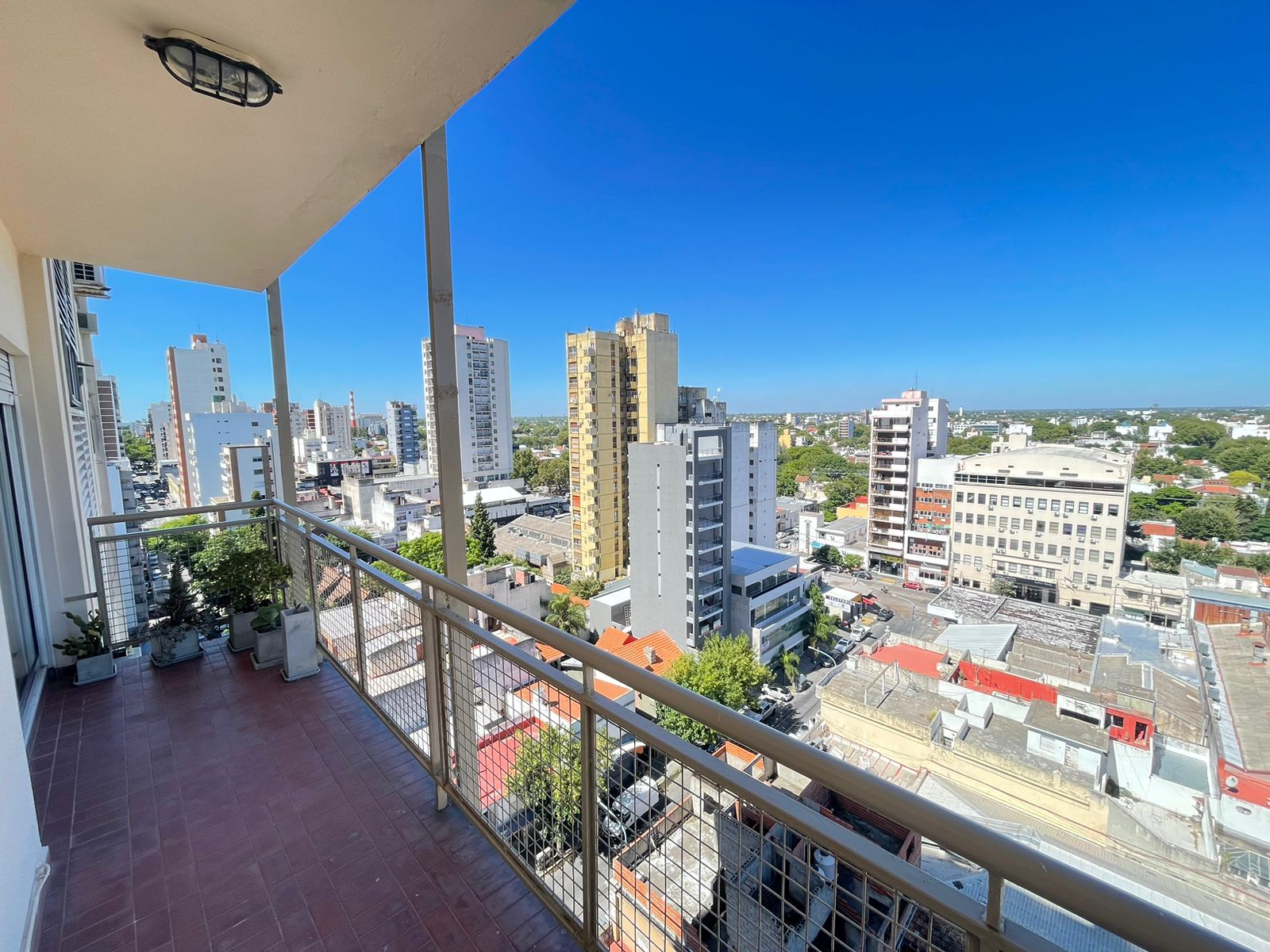 aparopropiedades - Departamento de 2 ambientes en Quilmes centro