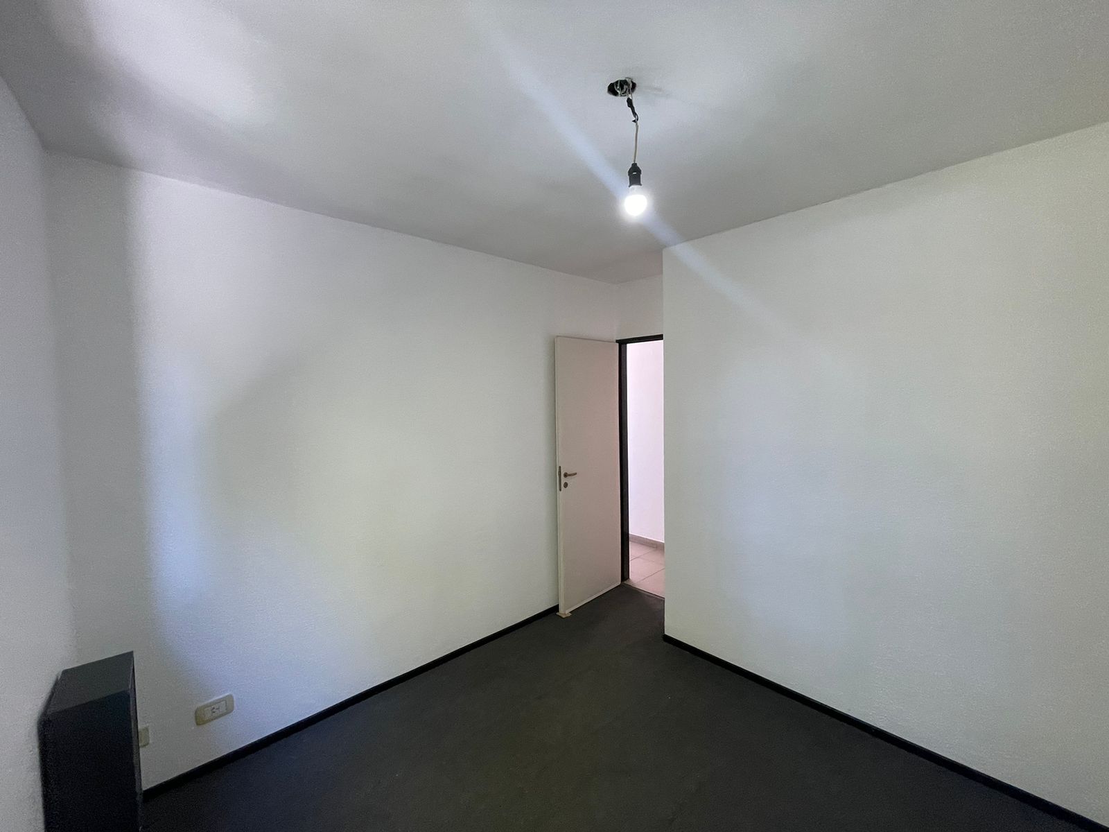 aparopropiedades - Departamento de 3 ambientes en Bernal centro