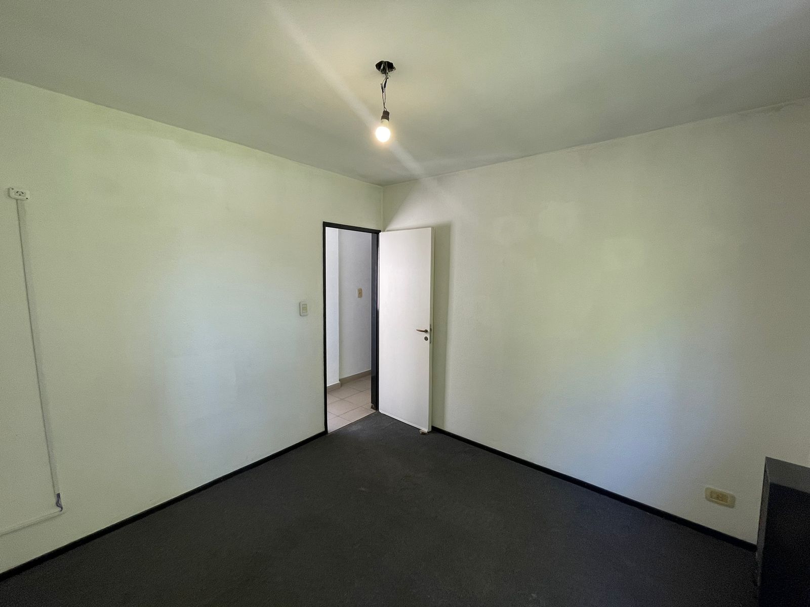 aparopropiedades - Departamento de 3 ambientes en Bernal centro