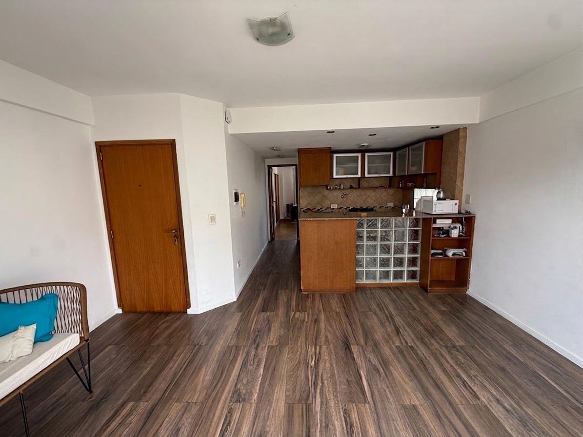 aparopropiedades - Departamento de 2 ambientes con cochera en Quilmes 