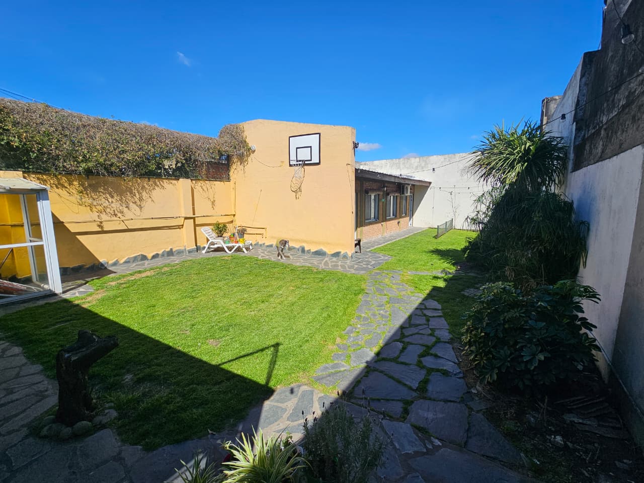 aparopropiedades - Casa en Quilmes Este a la venta