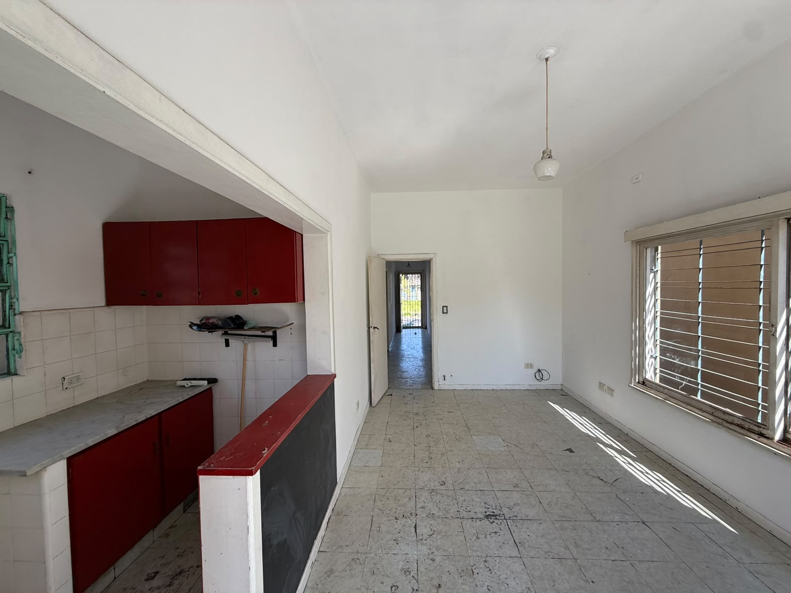 aparopropiedades - Casa en Quilmes Este en alquiler