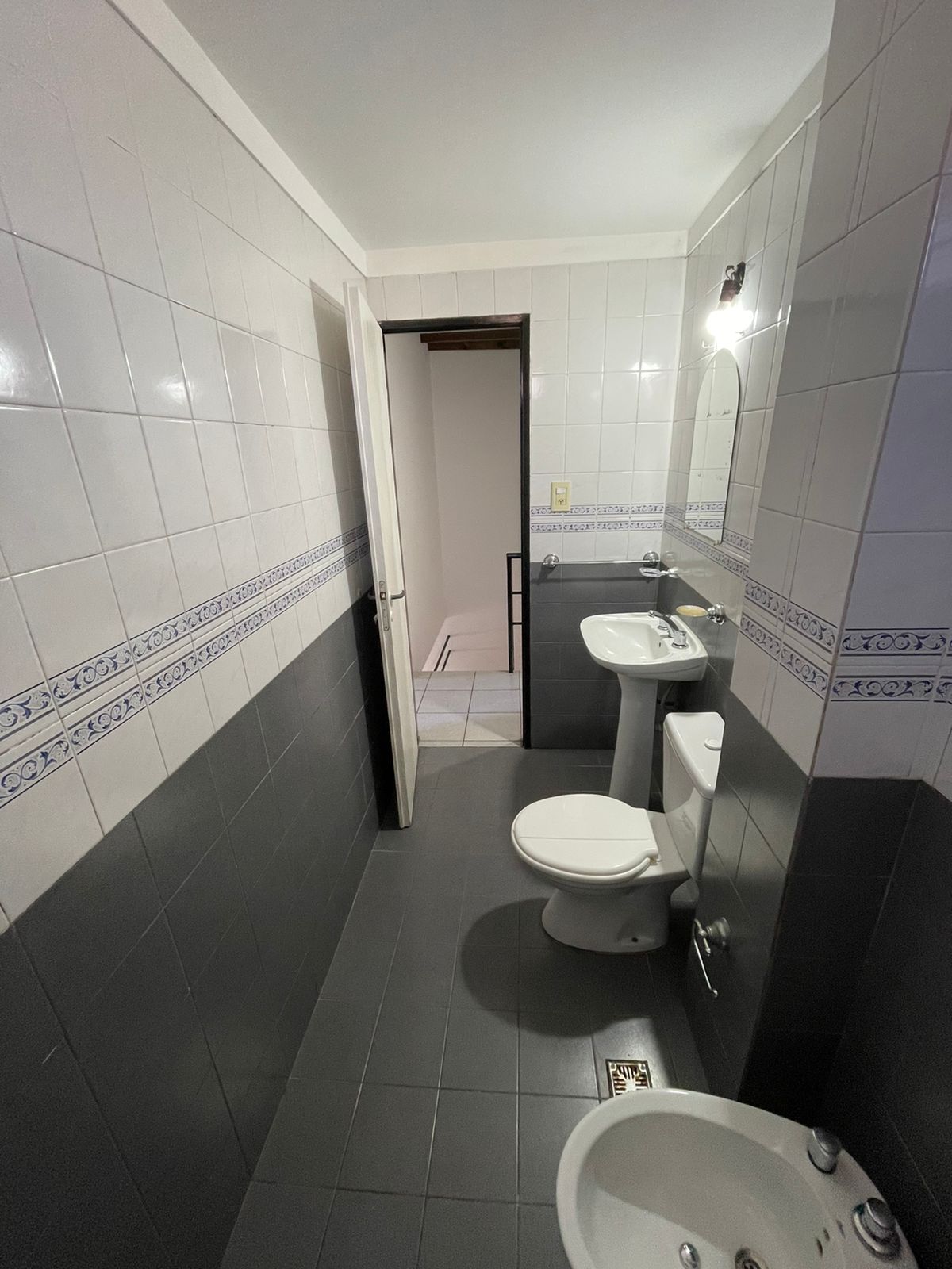 aparopropiedades - Departamento de 3 ambientes en Bernal Oeste