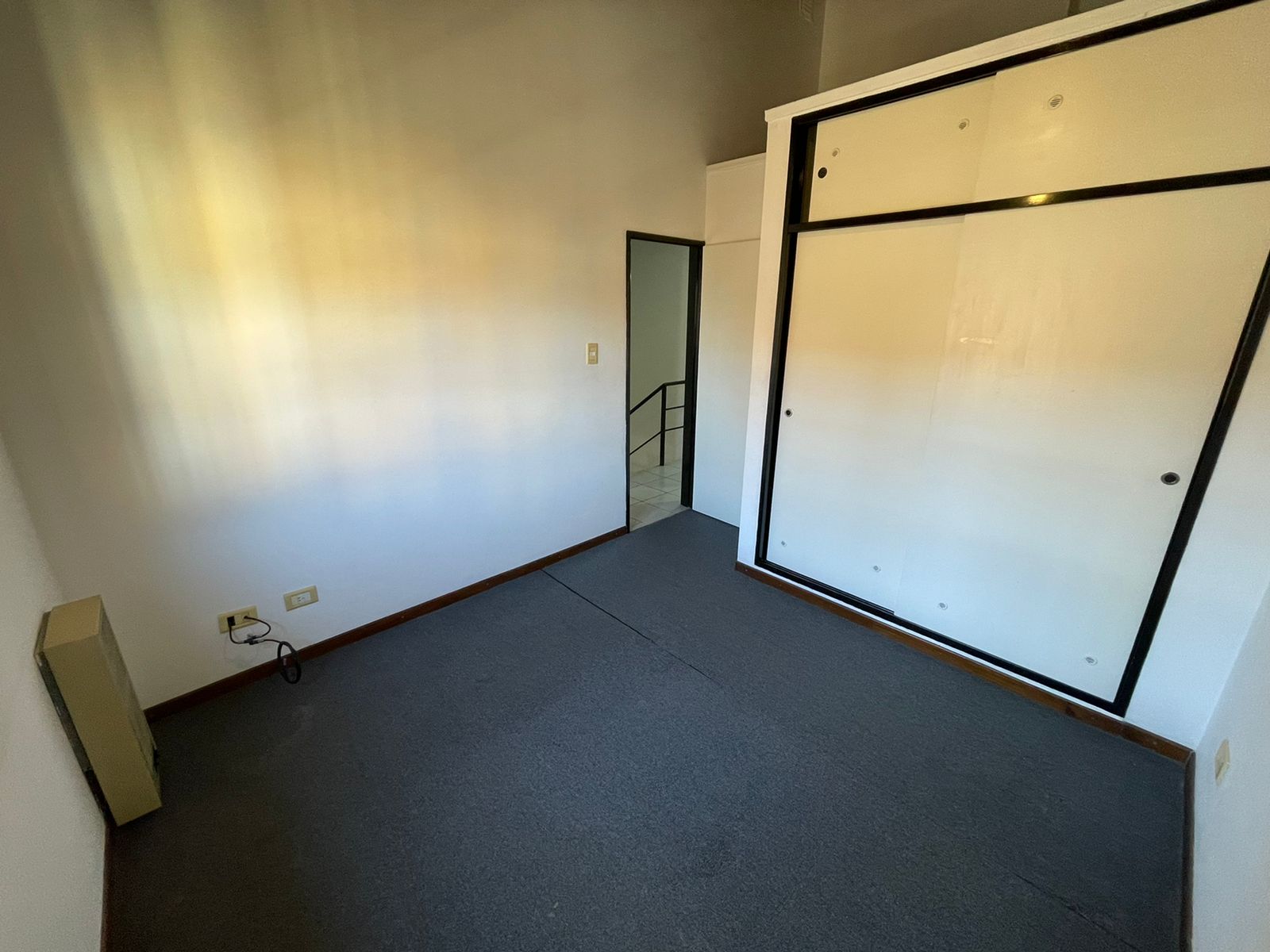 aparopropiedades - Departamento de 3 ambientes en Bernal Oeste