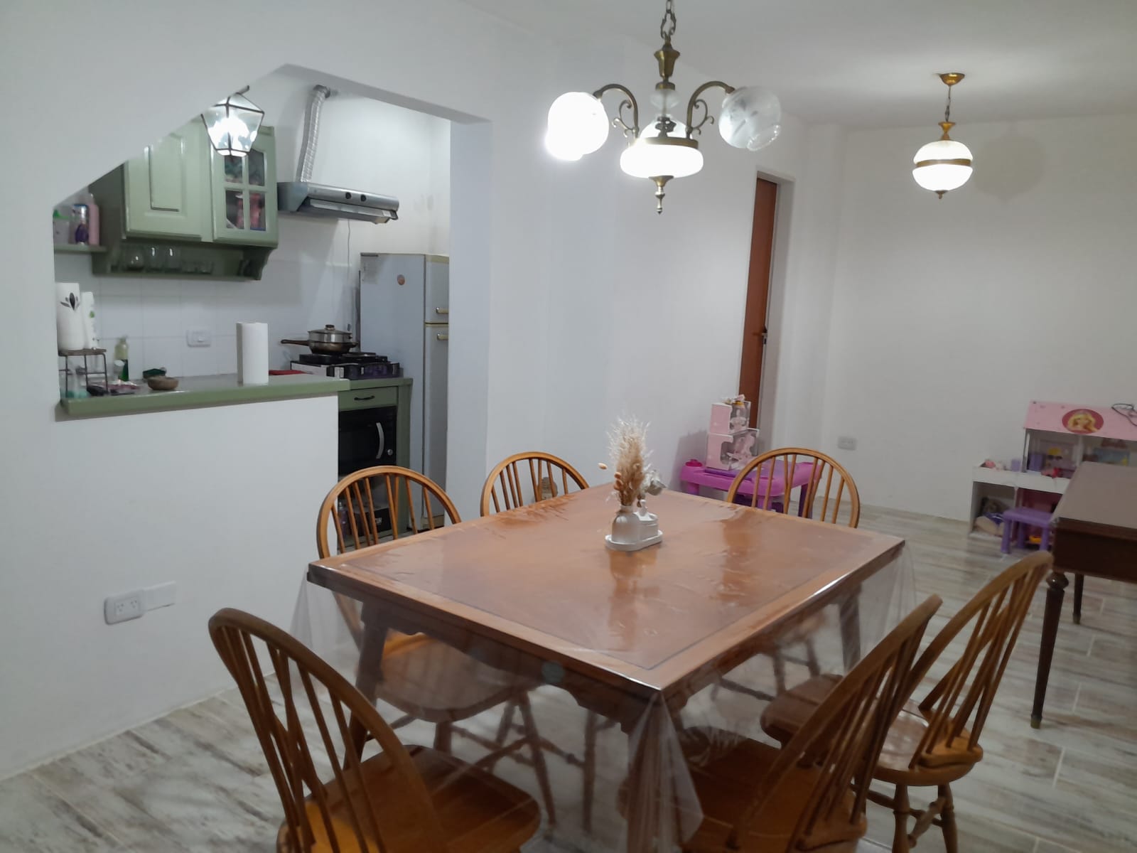 aparopropiedades - Departamento de 2 ambientes sobre la Peatonal Rivadavia