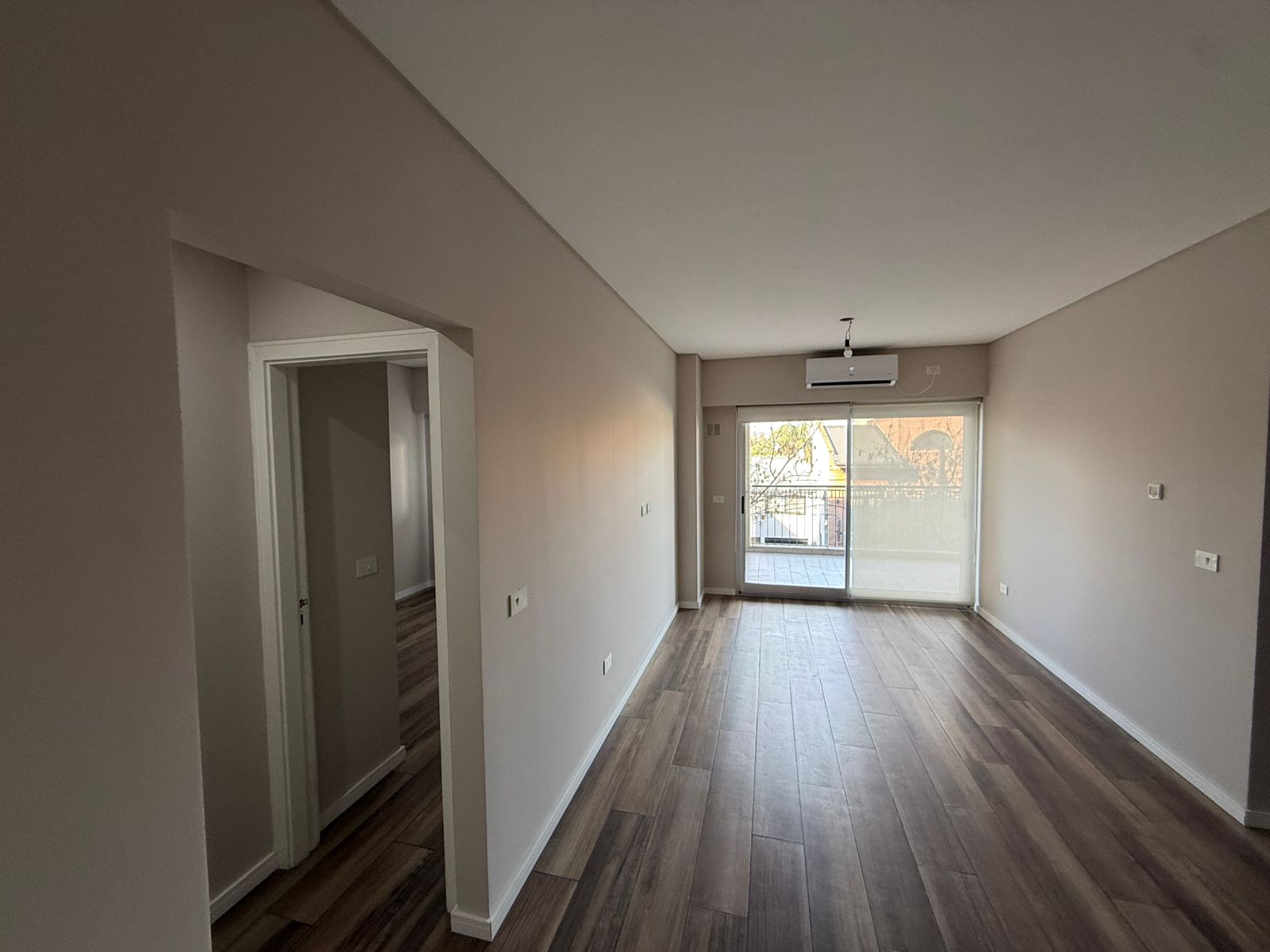 aparopropiedades - Departamento de 2 ambientes con cochera en Klover Plaza