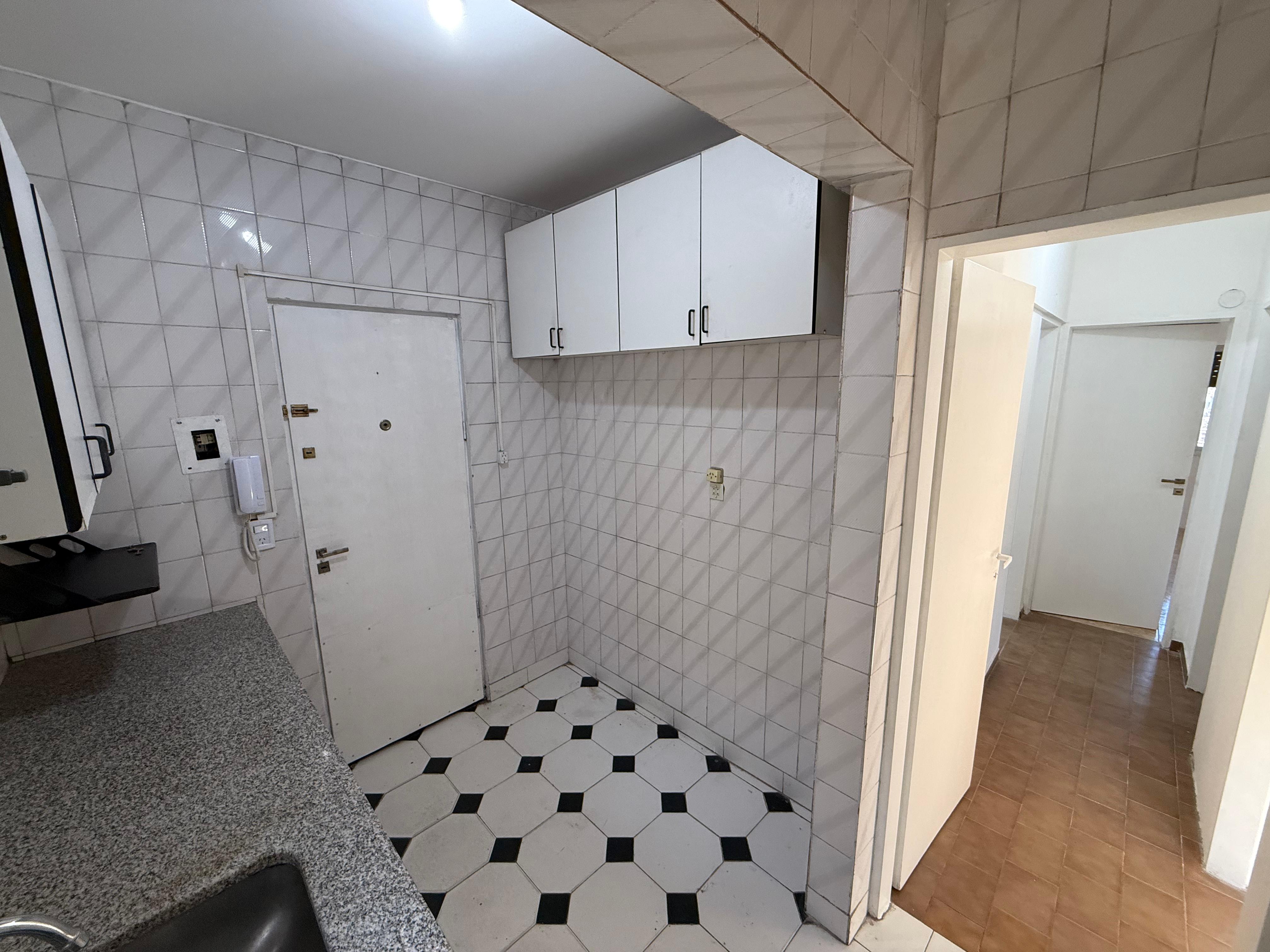 aparopropiedades - Departamento de 3 ambientes en Quilmes centro