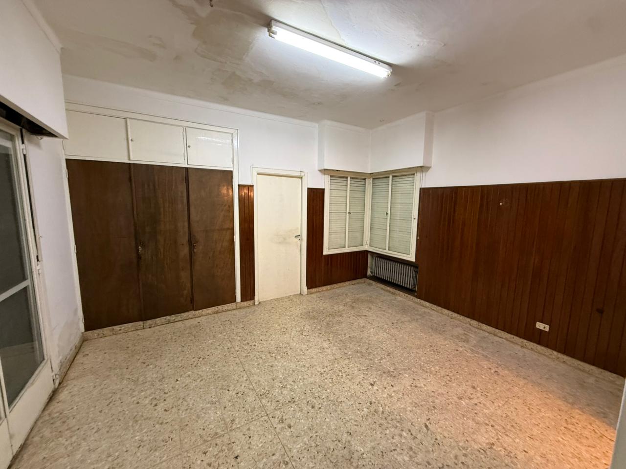aparopropiedades - Local comercial en pleno centro de Quilmes 