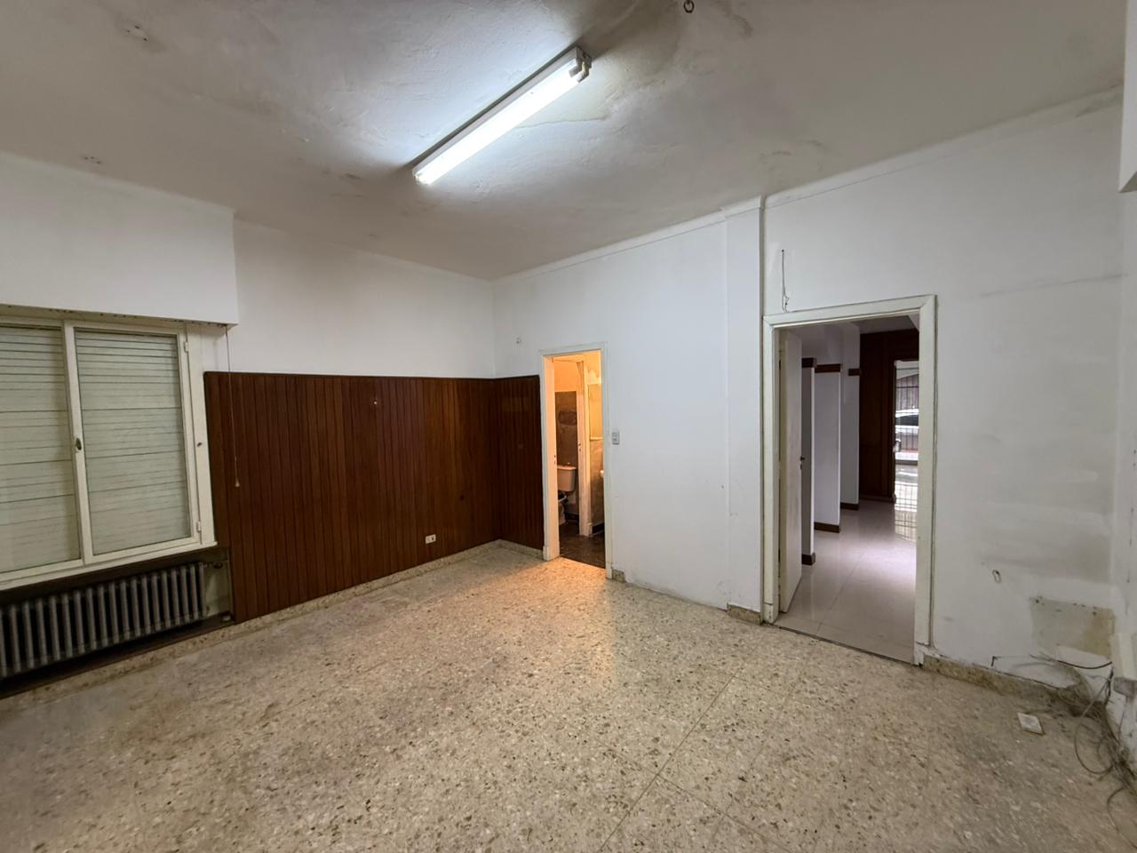 aparopropiedades - Local comercial en pleno centro de Quilmes 
