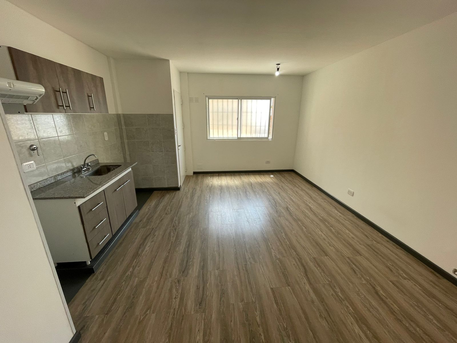 aparopropiedades - Departamento de 2 ambientes en Bernal