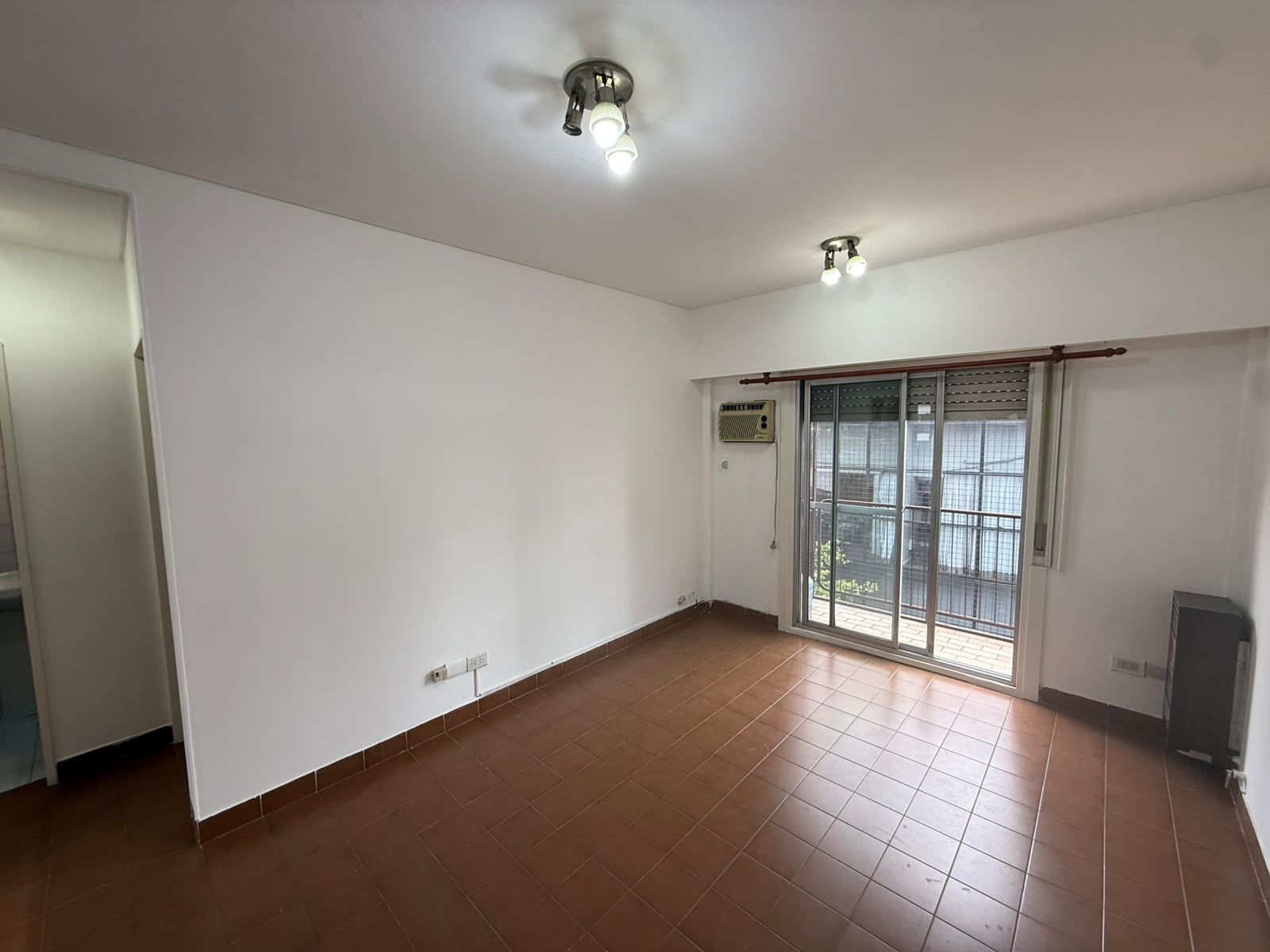 aparopropiedades - Departamento de 2 ambientes con cochera en Quilmes