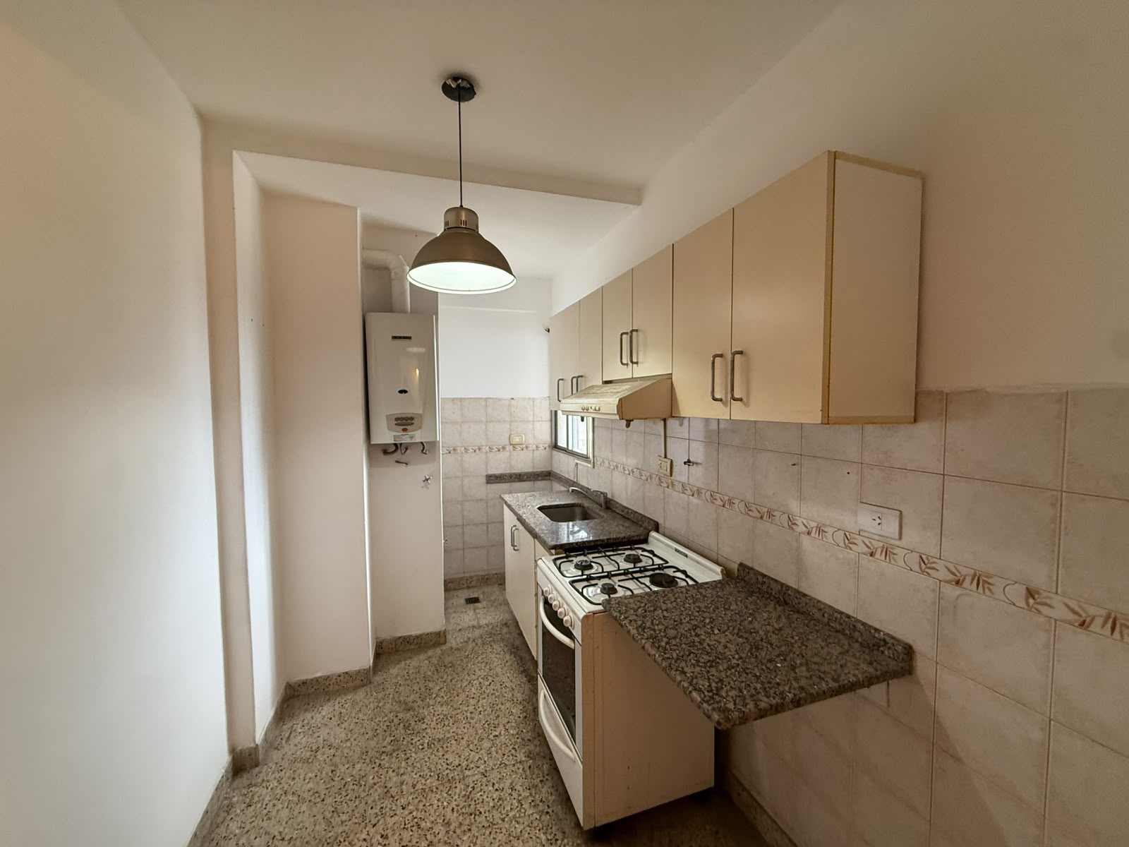 aparopropiedades - Departamento de 3 ambientes en Quilmes centro