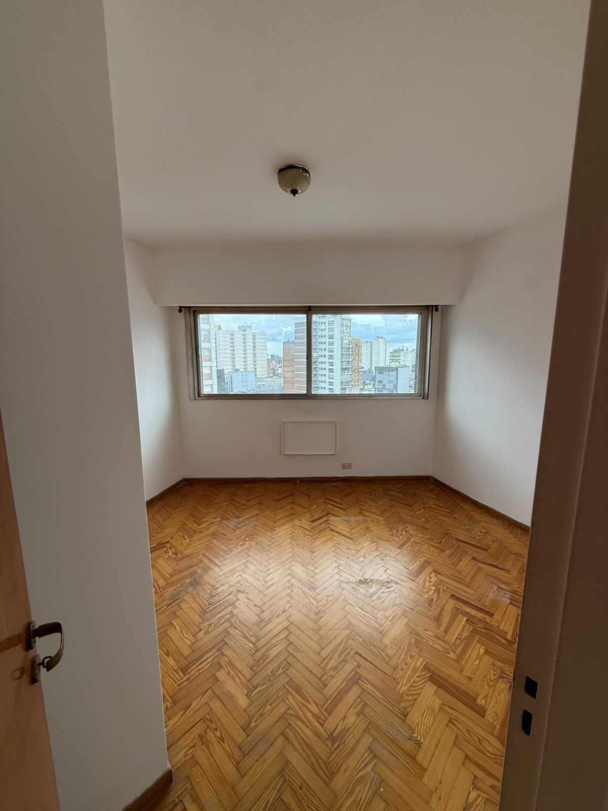 aparopropiedades - Departamento de 3 ambientes en Quilmes centro
