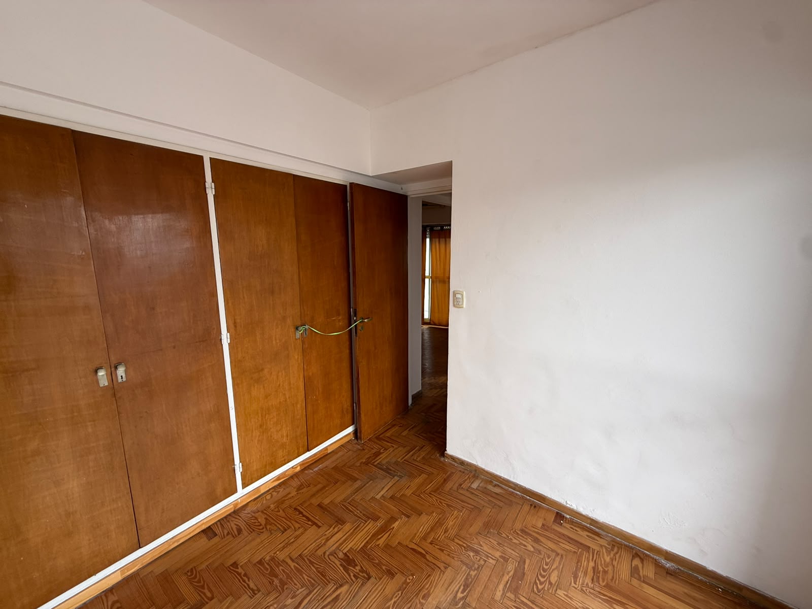 aparopropiedades - Departamento de 3 ambientes en Quilmes centro