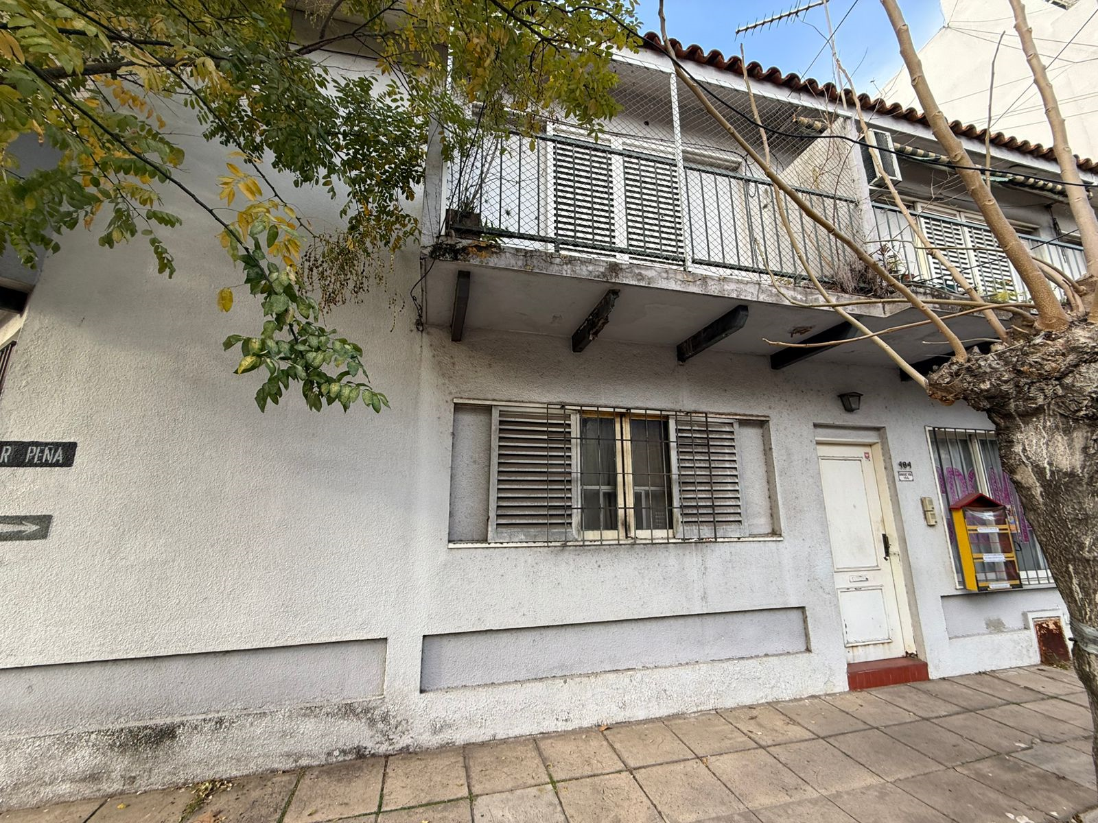 alquiler - Departamento en planta alta en Bernal centro